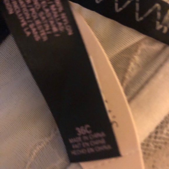 Victoria's Secret Black and Cream Lace Bustier - Picture 4 of 8